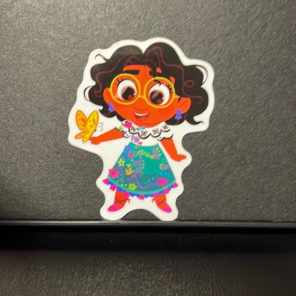 DISNEY STICKER - Picture 1 of 1